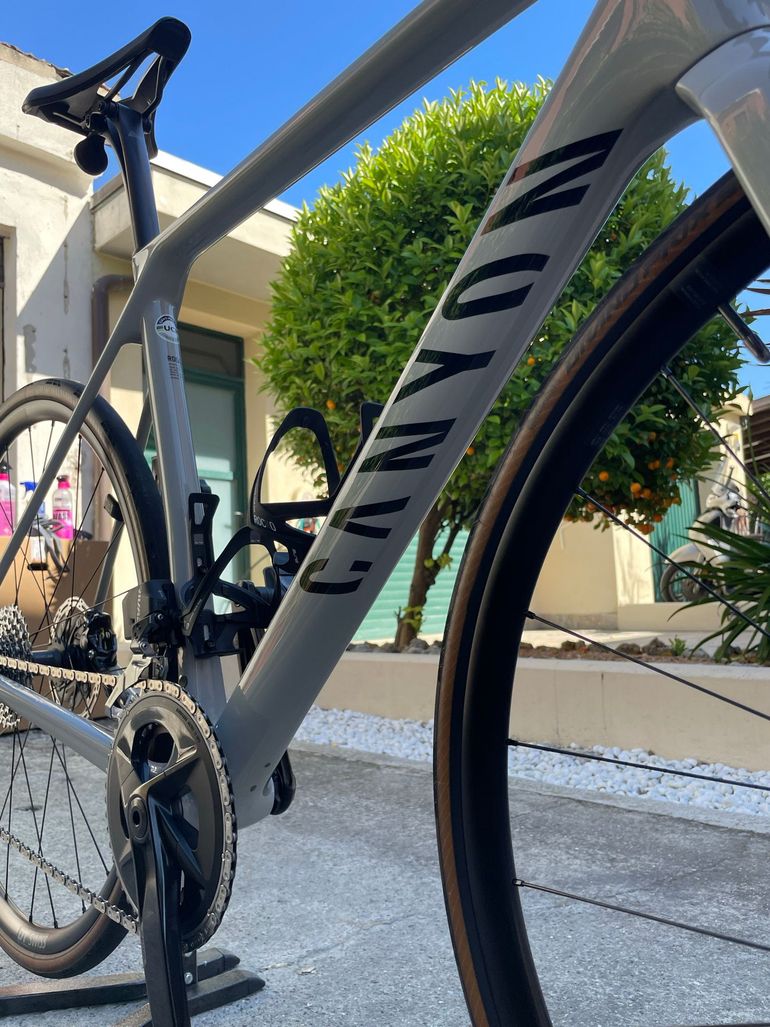 Used Canyon Endurace CF SL 7 eTAP 2022 2022 Road & Gravel — image 10 of 15