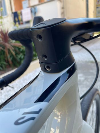 Used Canyon Endurace CF SL 7 eTAP 2022 2022 Road & Gravel — image 14 of 15
