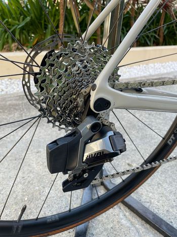 Used Canyon Endurace CF SL 7 eTAP 2022 2022 Road & Gravel — image 5 of 15