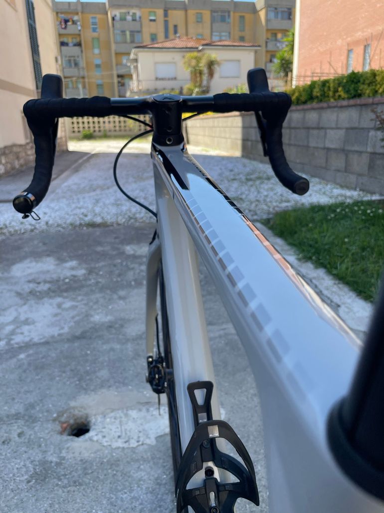 Used Canyon Endurace CF SL 7 eTAP 2022 2022 Road & Gravel — image 12 of 15