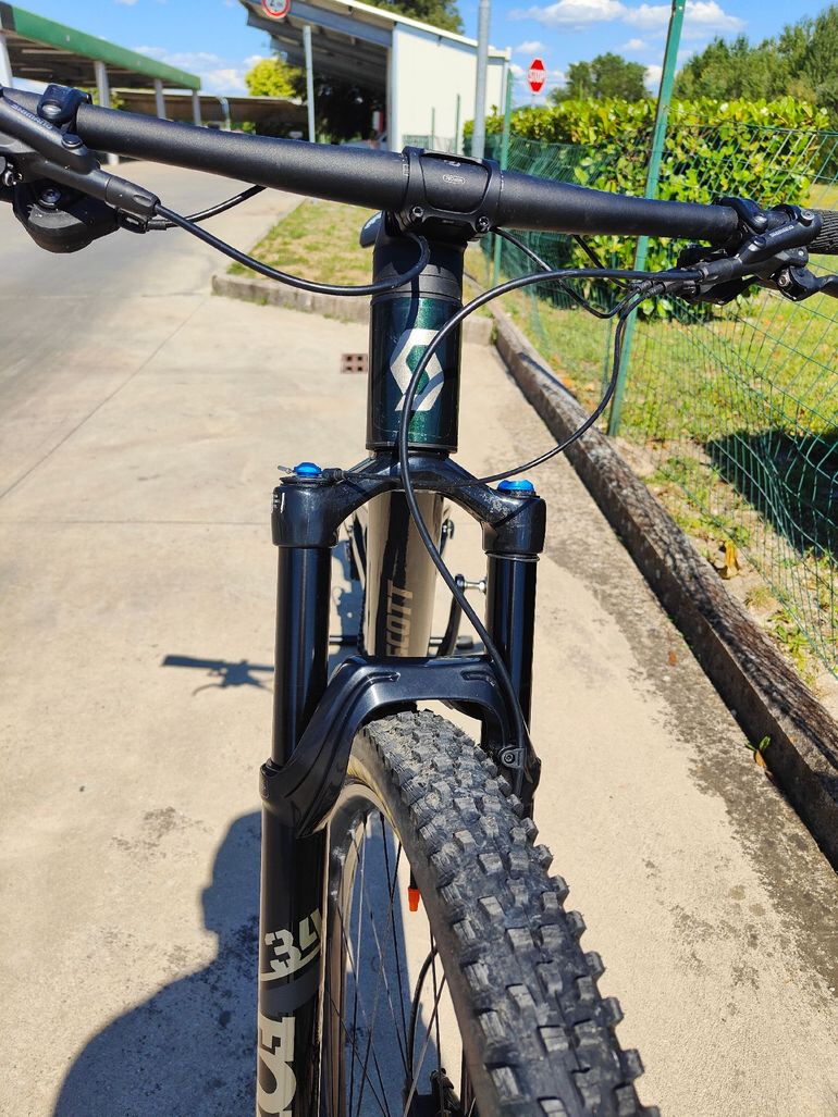 Used Scott Spark 930 2024 2024 Mountainbike, Green, 29 — image 7 of 10