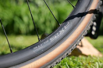 Used Specialized Diverge Comp E5 2024 2024 Road & Gravel, Weiß — image 4 of 6
