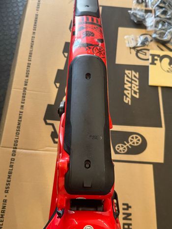 Used Santa Cruz V10 Frame / Carbon CC 2024 Frameset 2024 Mountainbike, Red, 29 — image 13 of 18