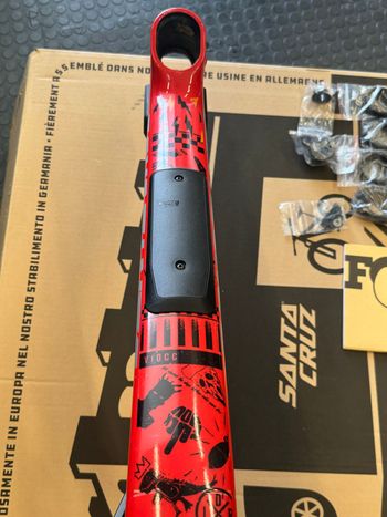 Used Santa Cruz V10 Frame / Carbon CC 2024 Frameset 2024 Mountainbike, Red, 29 — image 12 of 18