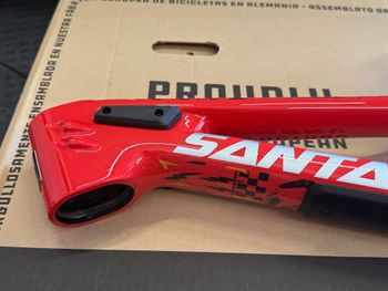 Used Santa Cruz V10 Frame / Carbon CC 2024 Frameset 2024 Mountainbike, Red, 29 — image 10 of 18