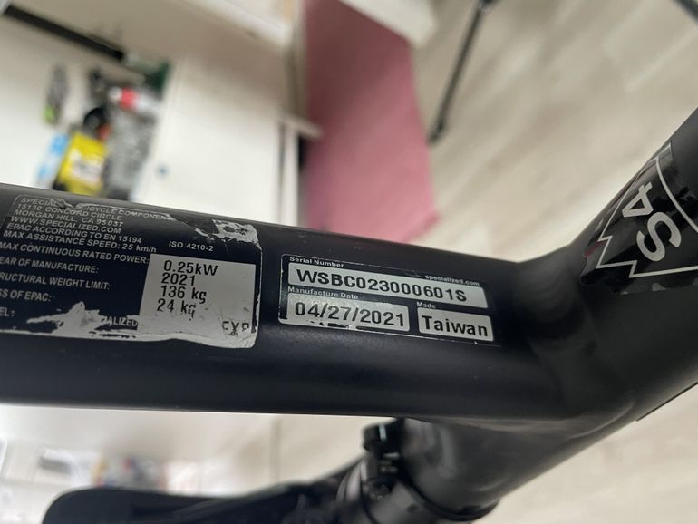 Used Specialized Turbo Kenevo Expert 2021 2021 Mountainbike, Black — image 34 of 35