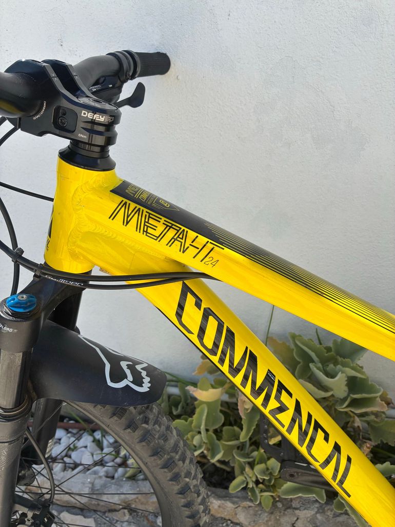 Used Commencal META HT 24+ 2018 2018 Youth — image 4 of 7