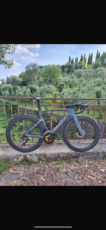 Použité Scott foil rc Custom Shimano 105 2026 Road & Gravel — obrázek 3 z 10