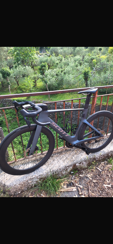 Použité Scott foil rc Custom Shimano 105 2026 Road & Gravel — obrázek 6 z 10