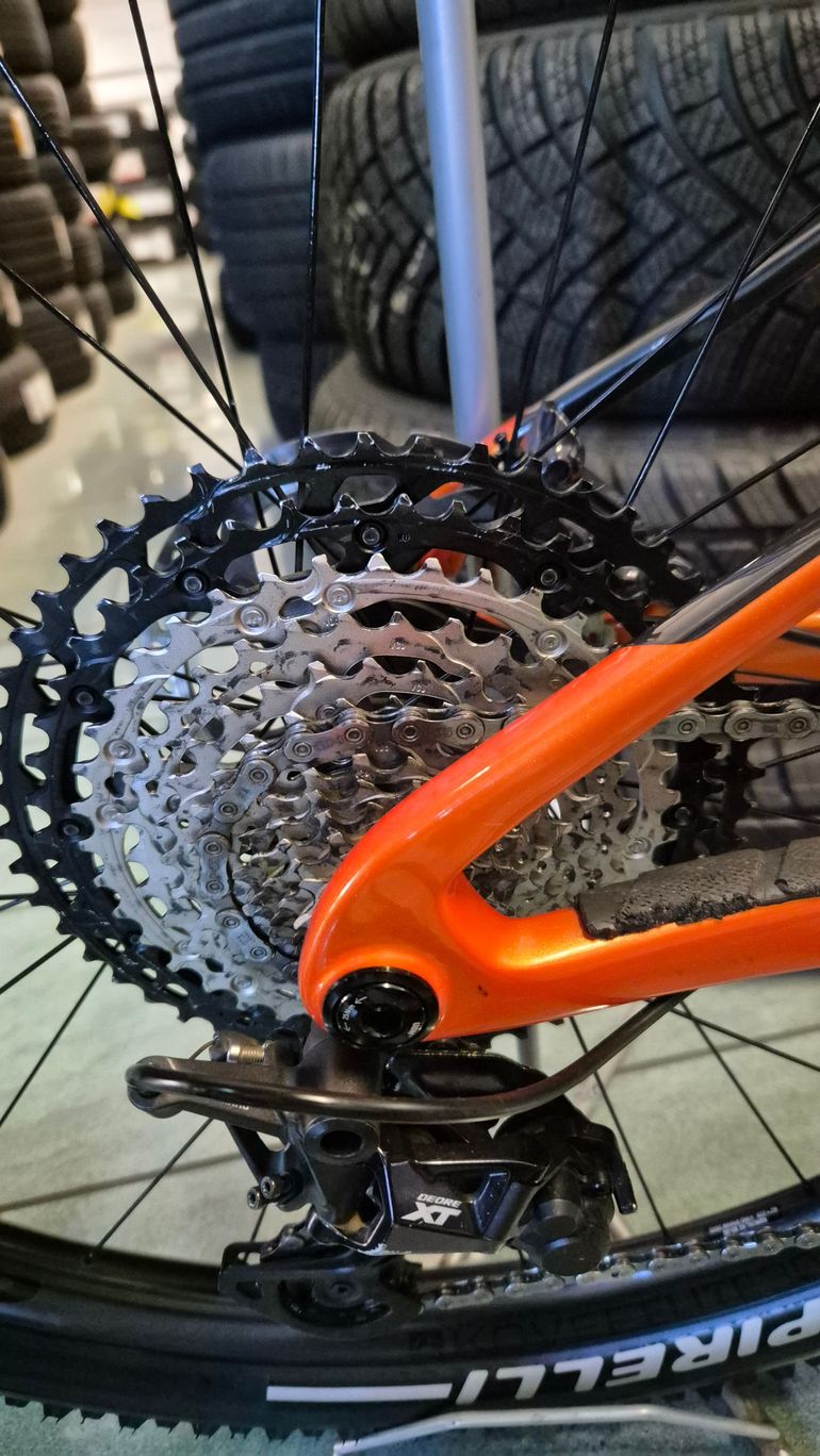 Used Trek Supercaliber 9.7 Gen 1 2023 2023 Mountainbike — image 5 of 6