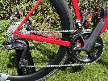 Used Canyon Ultimate CF SL 8 Disc Aero 2022 2022 Road & Gravel, Red — image 4 of 6