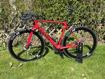 Used Canyon Ultimate CF SL 8 Disc Aero 2022 2022 Road & Gravel, Red — image 2 of 6