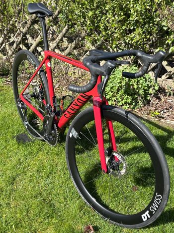 Used Canyon Ultimate CF SL 8 Disc Aero 2022 2022 Road & Gravel, Red — image 3 of 6