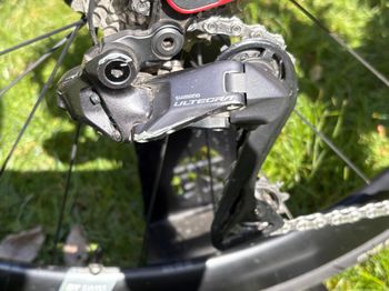 Used Canyon Ultimate CF SL 8 Disc Aero 2022 2022 Road & Gravel, Red — image 5 of 6