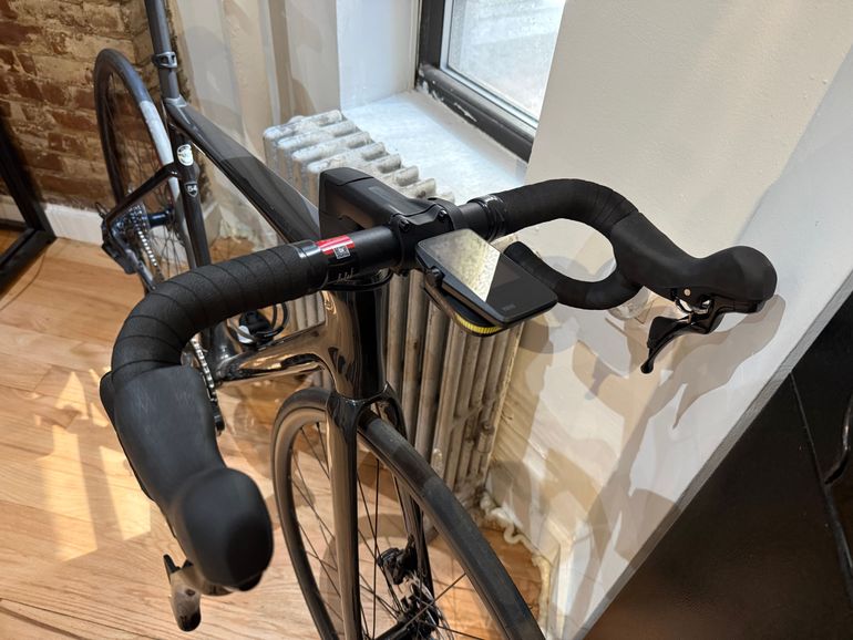 Used Specialized Tarmac SL7 Sport - Shimano 105 2026 2026 Road & Gravel, Black — image 5 of 7
