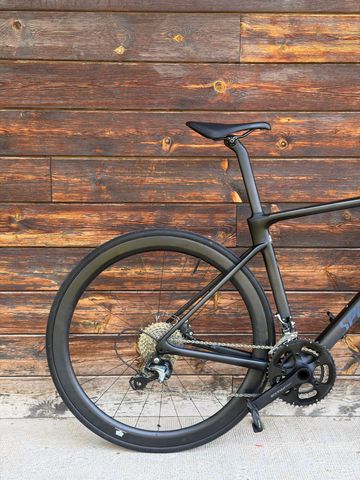 Used Specialized Roubaix Comp 2022 2022 Road & Gravel, Black — image 4 of 19