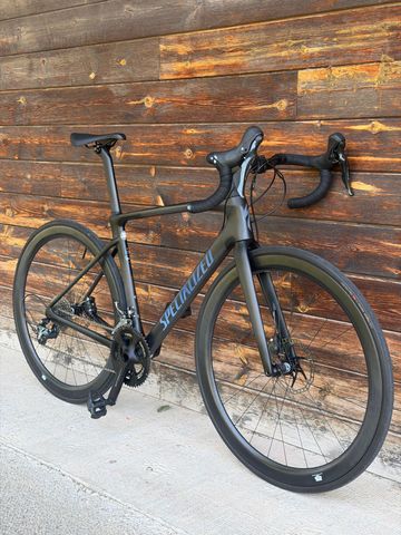 Used Specialized Roubaix Comp 2022 2022 Road & Gravel, Black — image 2 of 19