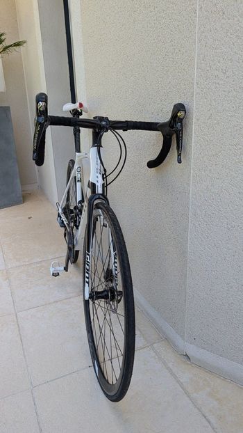 Used Giant TCR Advanced 1 Disc KOM 2019 2019 Road & Gravel, White — image 4 of 4