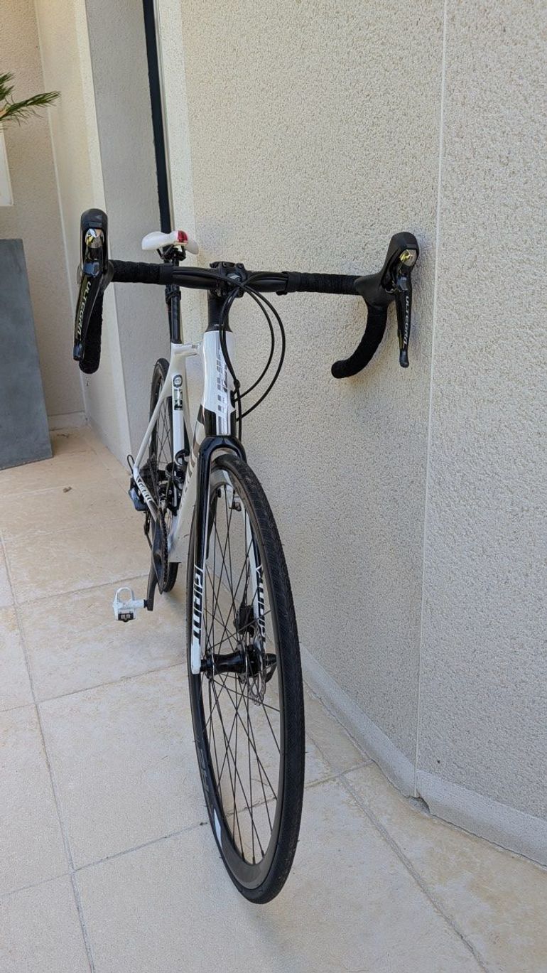 Used Giant TCR Advanced 1 Disc KOM 2019 2019 Road & Gravel, White — image 4 of 4