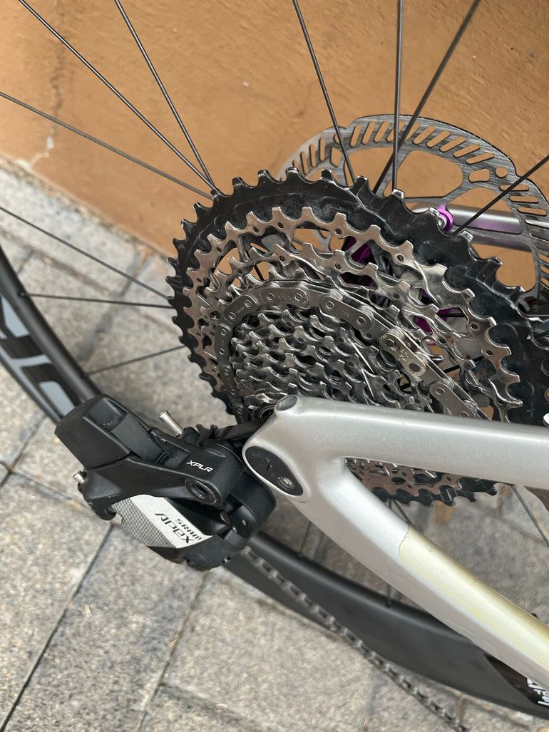 Used Canyon Aeroad CF SL Disc 8.0 ETAP 2020 2020 Road & Gravel, White — image 11 of 17
