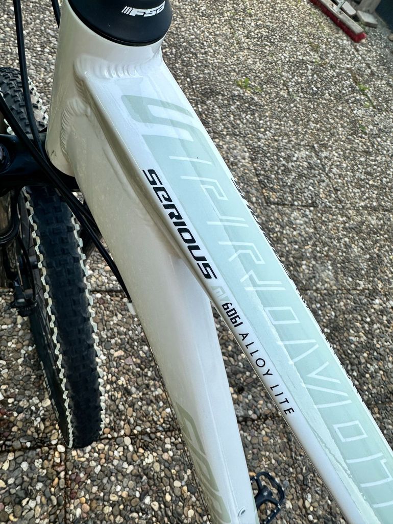Used Serious Rockville Shimano Deore XT 2019 Mountainbike — image 6 of 7