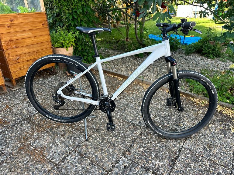 Used Serious Rockville Shimano Deore XT 2019 Mountainbike — image 1 of 7
