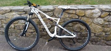 Used Specialized Epic Comp Carbon 29 2014 2014 Mountainbike, White, 29 — image 1 of 4