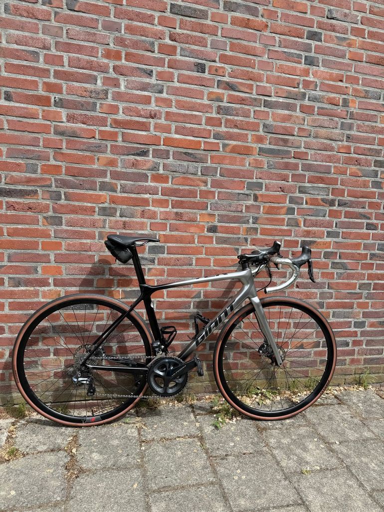 Used Giant TCR Advanced Pro 0 Disc 2021 2021 Road & Gravel — image 1 of 10