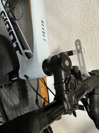 Used Giant Revolt, Advanced 2 2021 2021 Road & Gravel, Blau — image 9 of 18