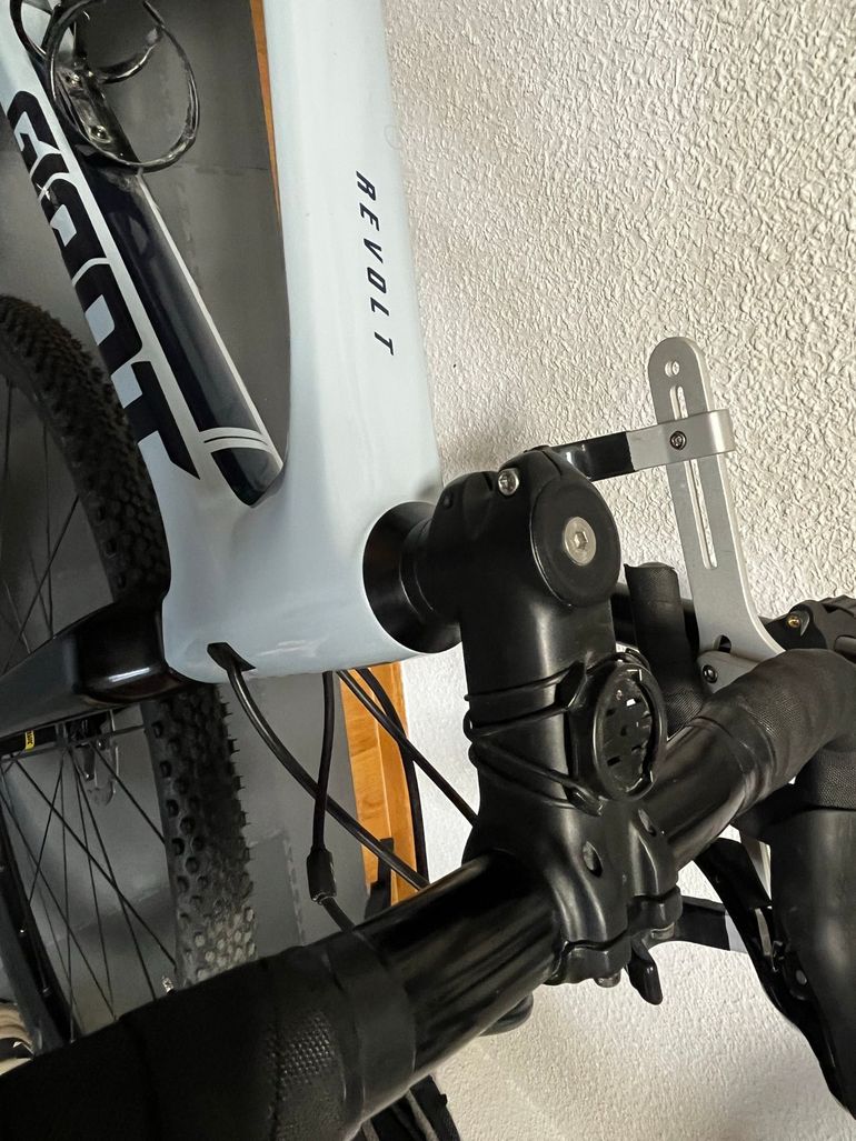 Used Giant Revolt, Advanced 2 2021 2021 Road & Gravel, Blau — image 9 of 18