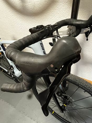Used Giant Revolt, Advanced 2 2021 2021 Road & Gravel, Blau — image 7 of 18