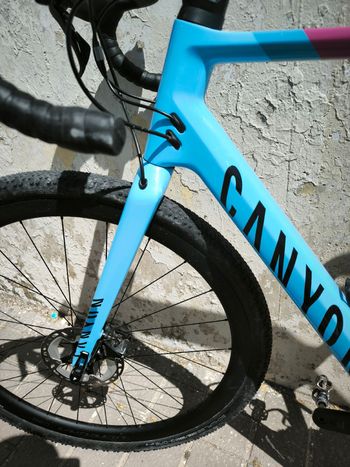 Used Canyon Inflite CF SL 7 2022 2022 Road & Gravel, Blue — image 7 of 8