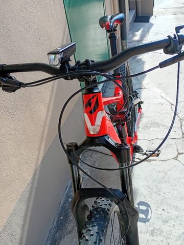 Brugt MONTANA VKT VENER TG. M, ( Cambio, Comandi E Freno Shimano), Ammortizzatore:Rock Shox DLX SEL+, Forcella Rock Shox Judy S TK 130mm 2021 MTB