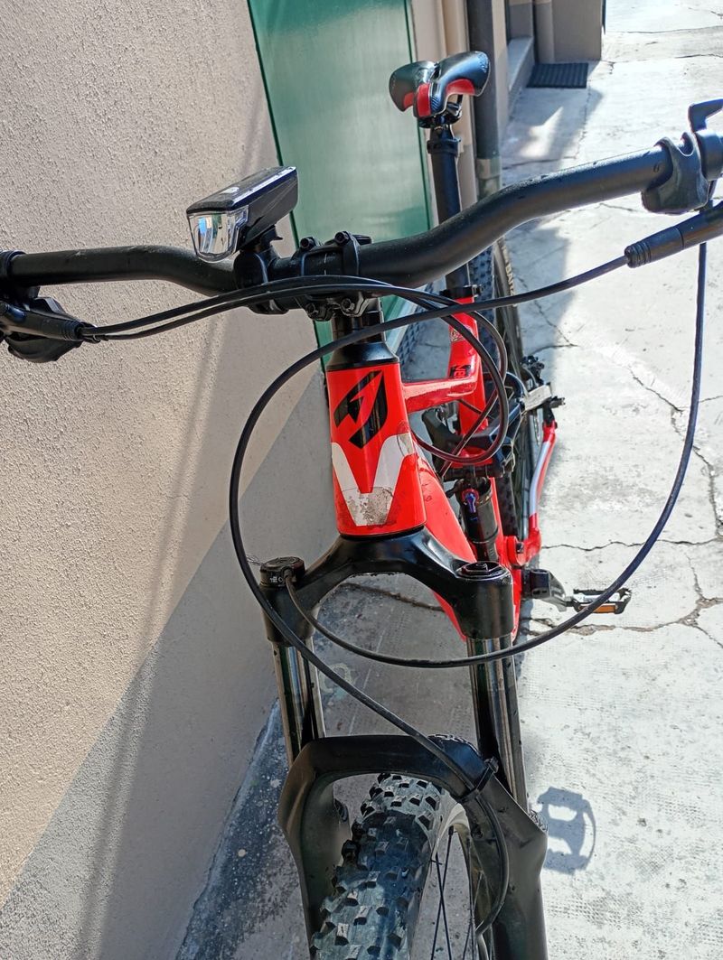 Used MONTANA VKT VENER TG. M, ( Cambio, Comandi E Freno Shimano), Ammortizzatore:Rock Shox DLX SEL+, Forcella Rock Shox Judy S TK 130mm 2021 MTB