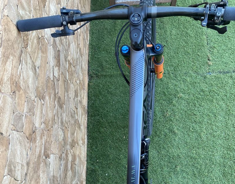 Orbea ALMA M30 2021 2021 Mountainbike usato, Nero — immagine 6 di 7