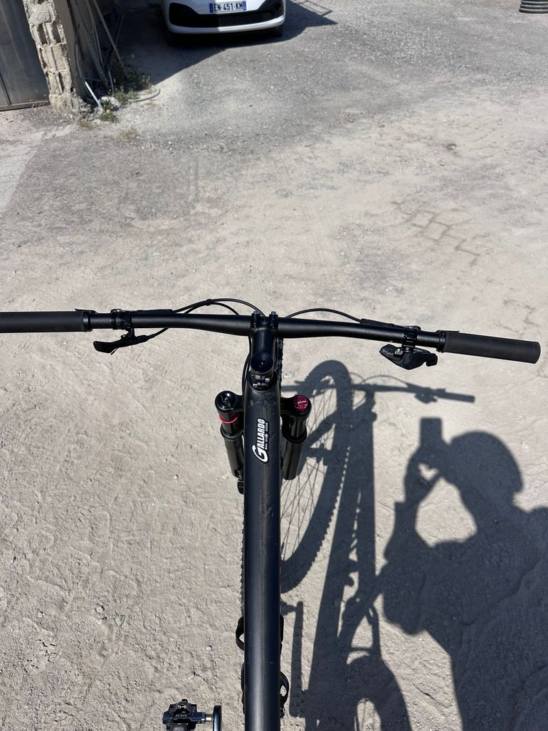 Used Specialized Epic Expert 2022 2022 Mountainbike — image 4 of 5
