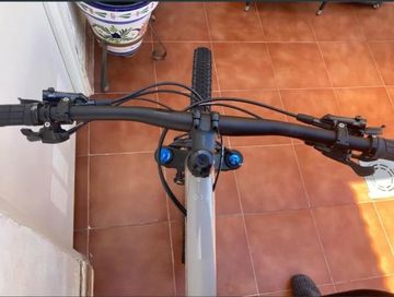 Orbea OIZ H30 2021 2021 Mountainbike usato, Grigio chiaro — immagine 3 di 9