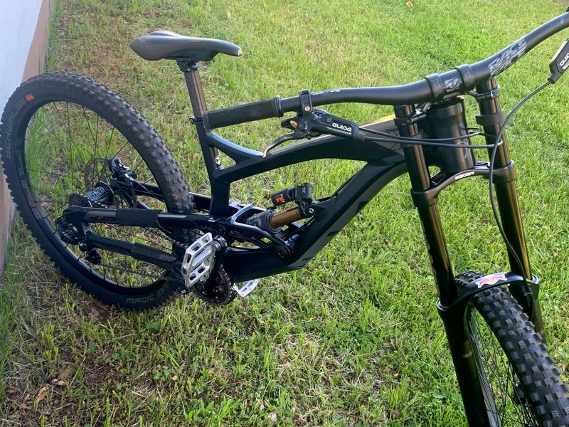 Used YT Custom SRAM GX DH 2017 MTB