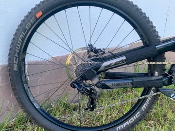 Used YT Custom SRAM GX DH 2017 Mountainbike, Black, 27.5 (650B) — image 5 of 11