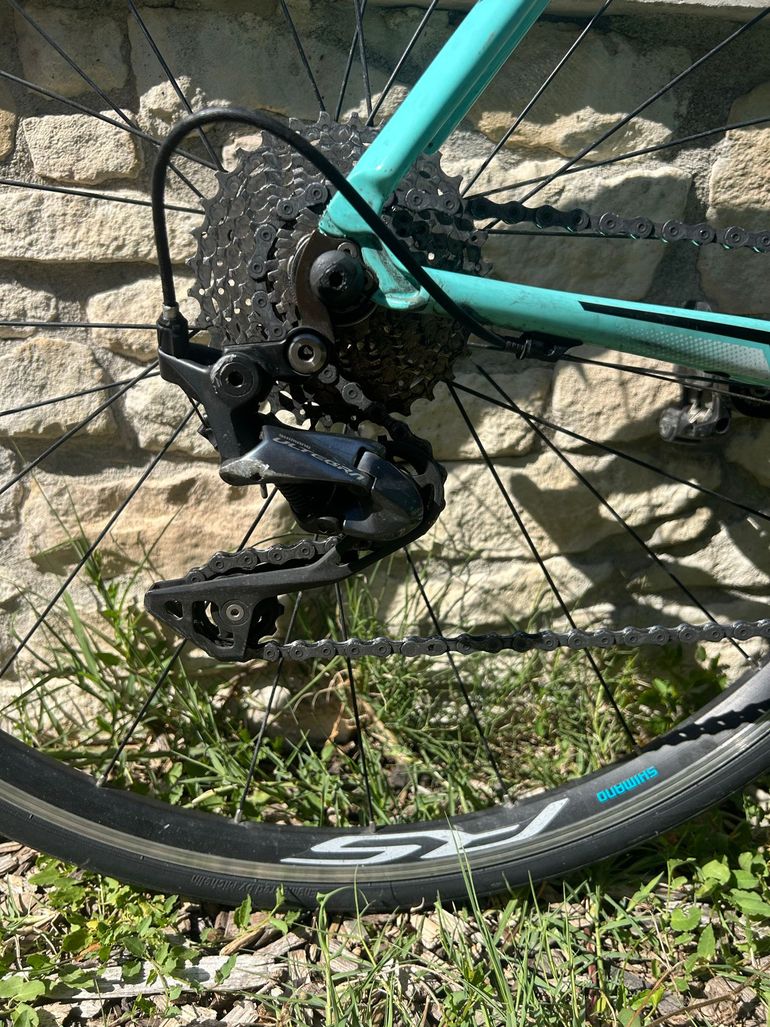Used Bianchi Sempre Pro 2019 2019 Road & Gravel, Green — image 3 of 8