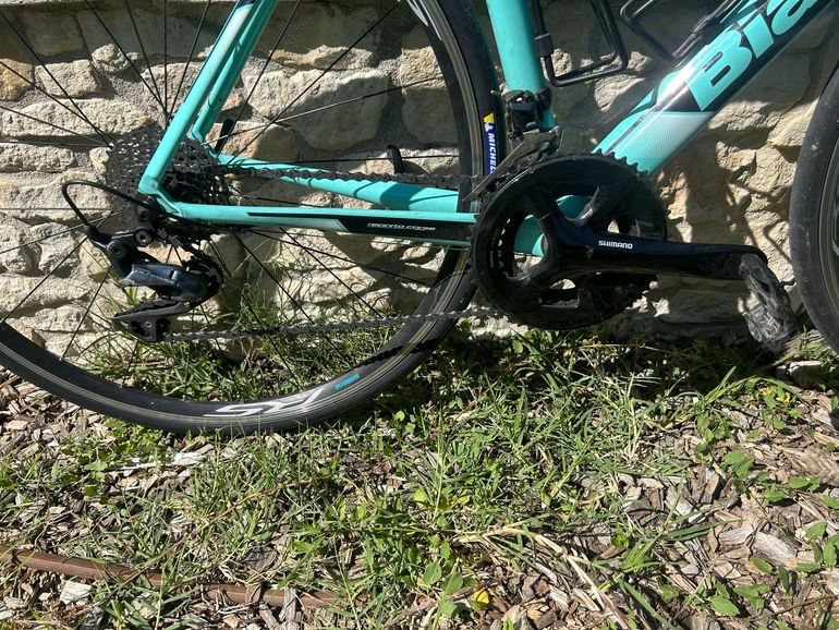 Used Bianchi Sempre Pro 2019 2019 Road & Gravel, Green — image 2 of 8