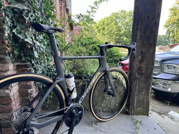 Used Orbea ORCA AERO M30iLTD 2024 2024 Road & Gravel — image 2 of 4