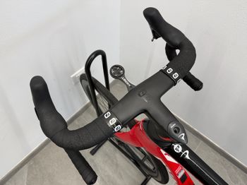 Used Pinarello F7 ULTEGRA Di2 2024 2024 Road & Gravel — image 3 of 9