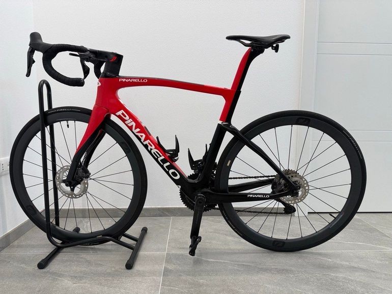 Used Pinarello F7 ULTEGRA Di2 2024 2024 Road & Gravel — image 2 of 9