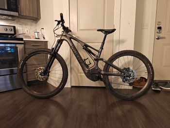 Used Specialized Turbo Levo Carbon 2023 2023 Mountainbike, Black, 29, 27.5 — image 2 of 3