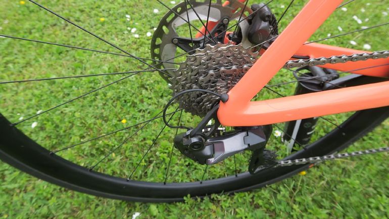 Used Rose XLITE 04 Ultegra Di2 2023 2023 Road & Gravel, Red — image 4 of 7
