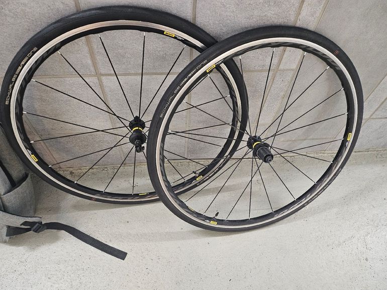 Used Cipollini Rb1k Shimano 105 2018 Road & Gravel, Schwarz — image 4 of 5