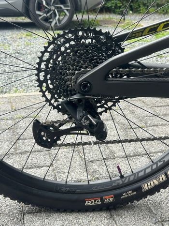 Used Scott Spark RC Comp 2024 2024 Mountainbike, Grün, 29 — image 8 of 11