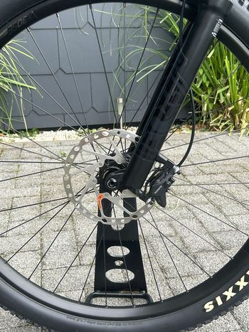 Used Scott Spark RC Comp 2024 2024 Mountainbike, Grün, 29 — image 9 of 11