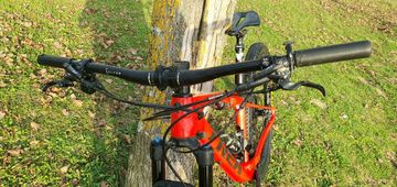 Used Trek Supercaliber 9.8 XT 2021 2021 Mountainbike, Red, 29 — image 4 of 7